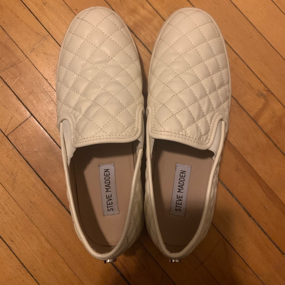 BASICALLY BRAND NEW STEVE MADDENS
